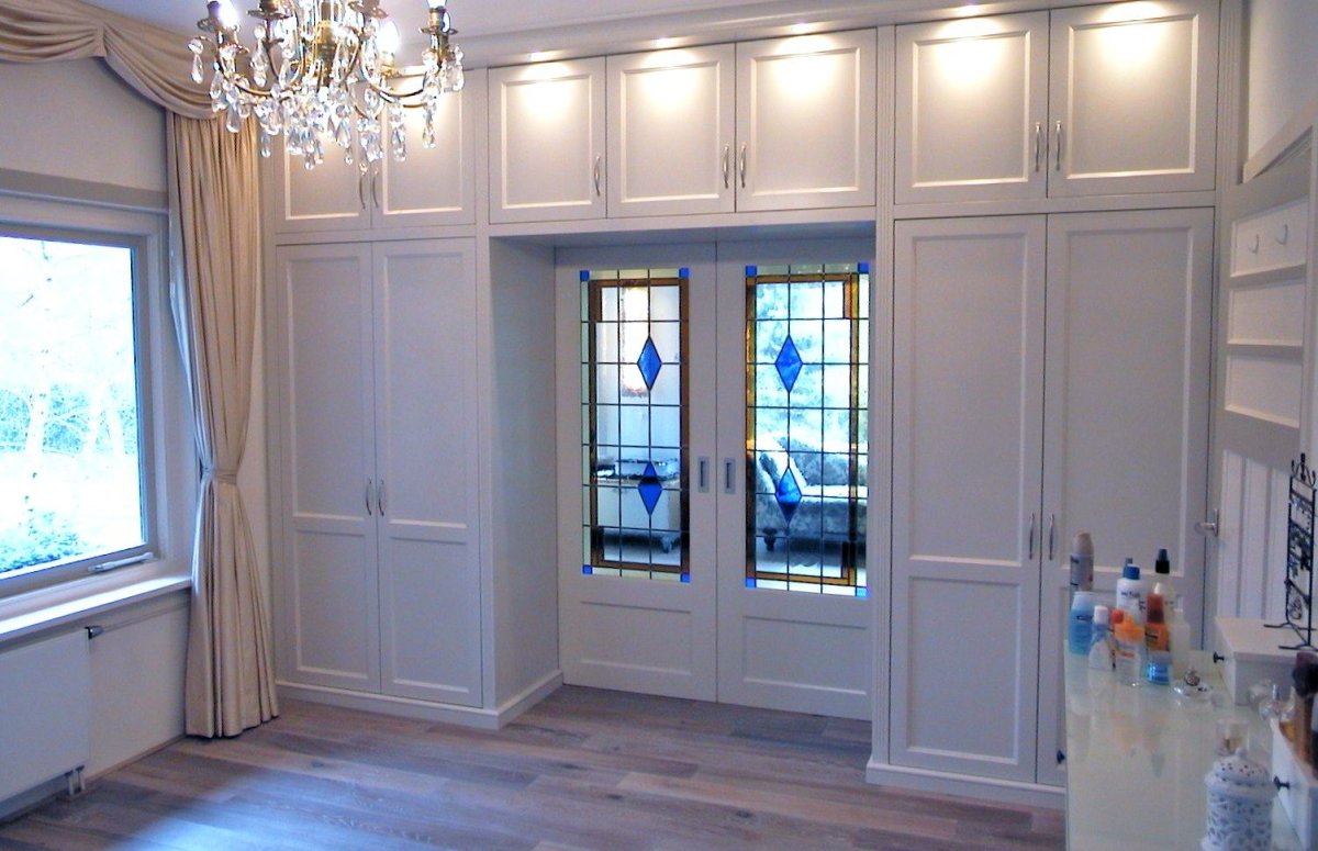 Зонирование комнаты шкафом