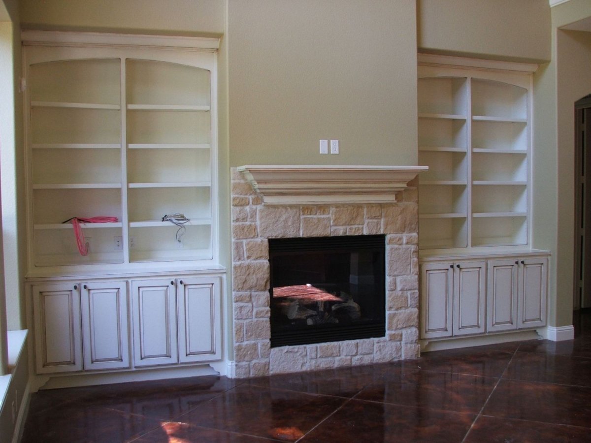 Шкаф для встроенного камина