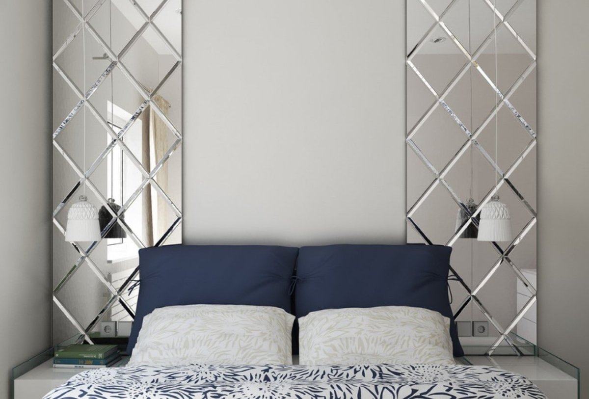 Зеркальное панно в детской