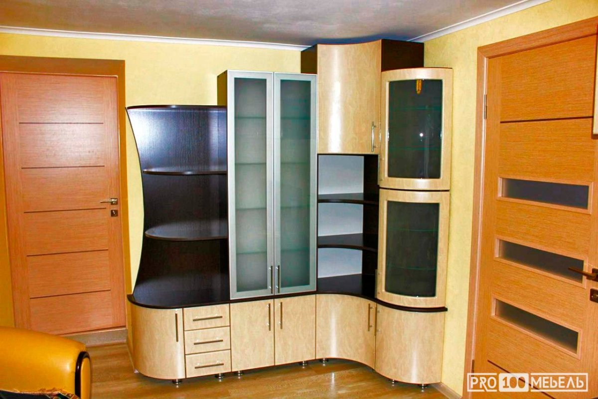 Стенка в гостиную с радиусными фасадами