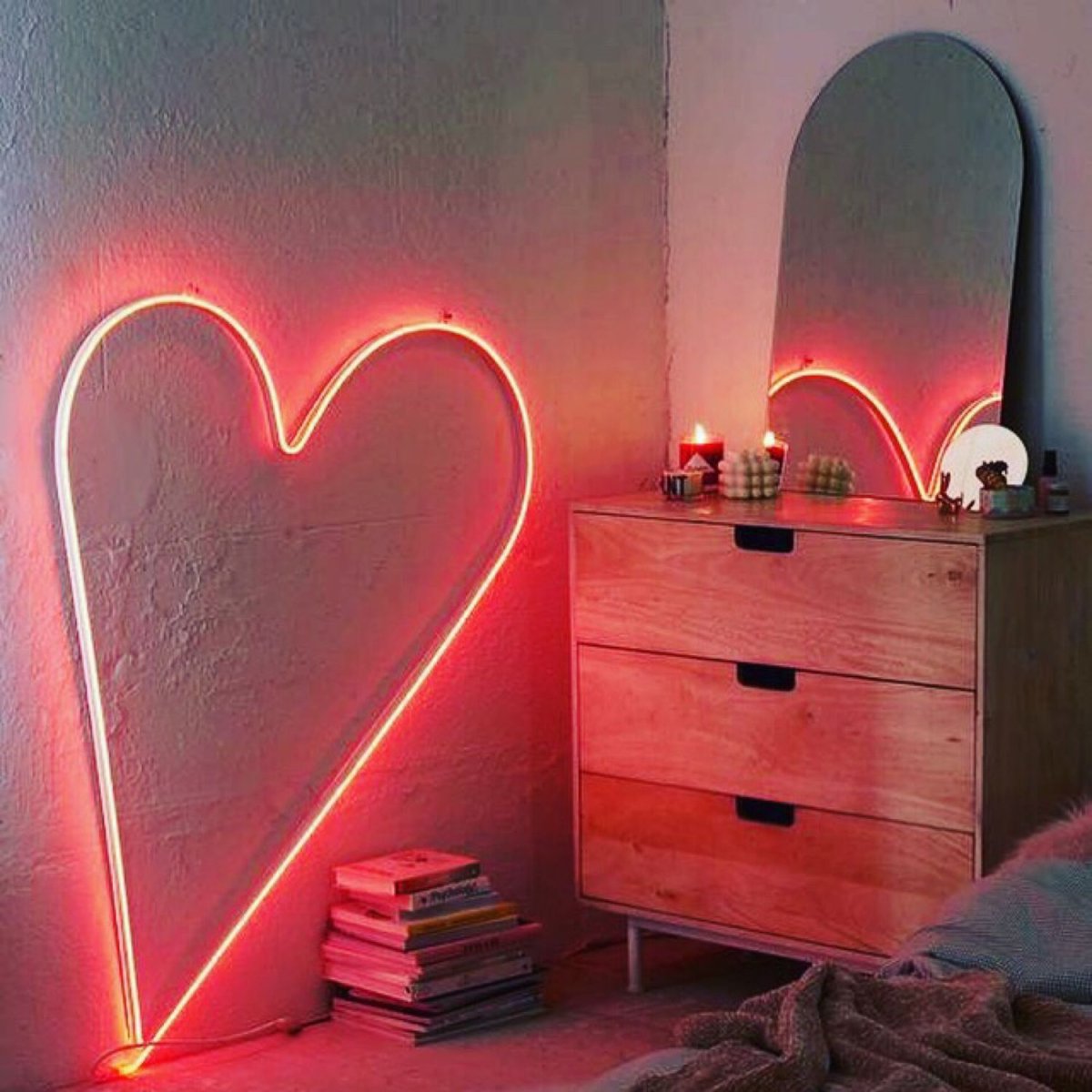 Кровать с подсветкой