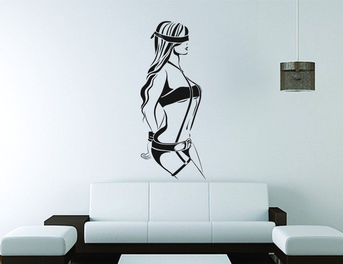 Трафарет девушки на стену