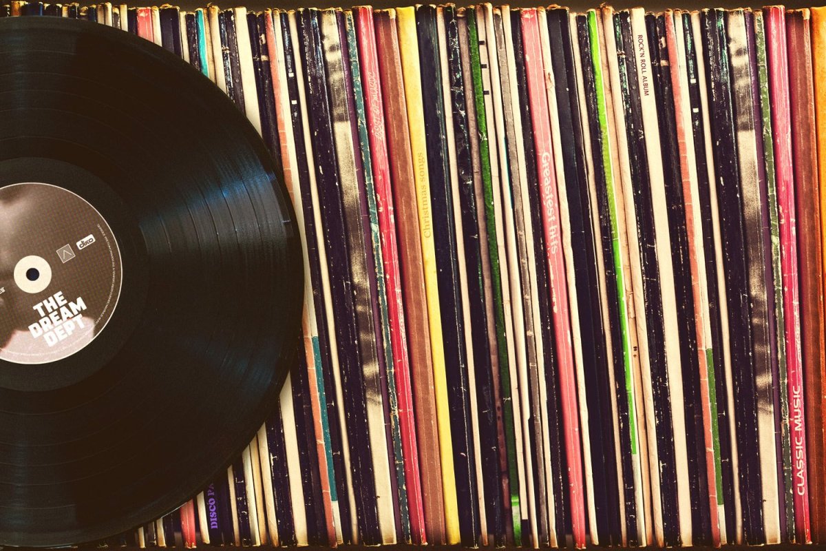 Часы из виниловых пластинок Высоцкий