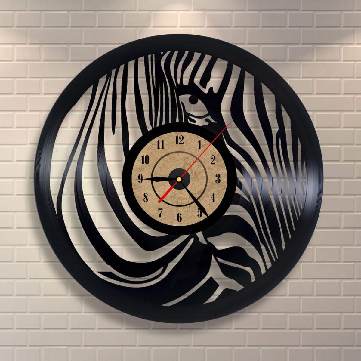 Часы из виниловых пластинок