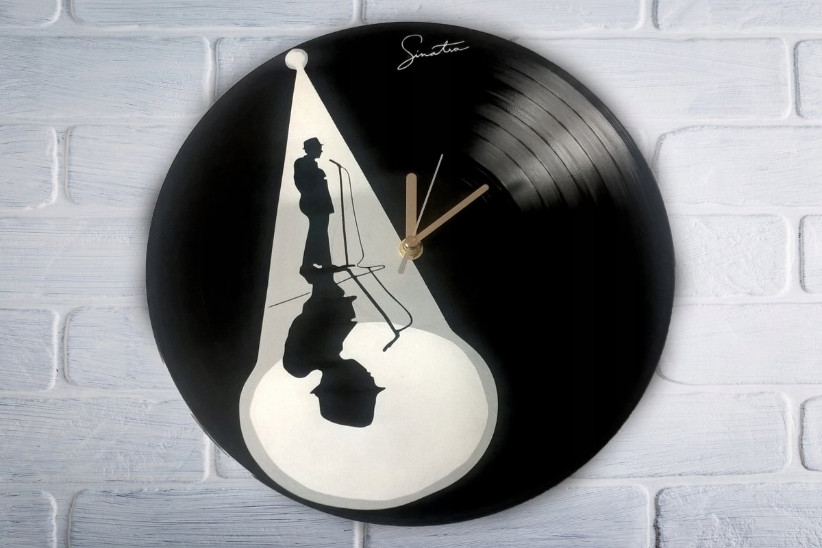 Часы из пластинки Фрэнк Синатра