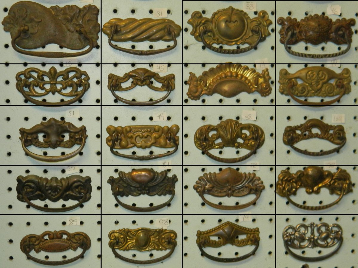 Антикварные ручки для комода