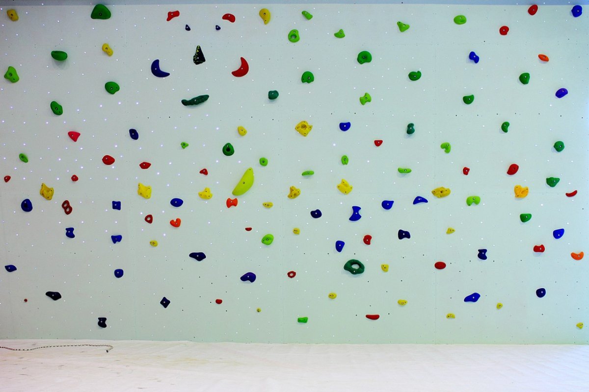Стена для скалолазания
