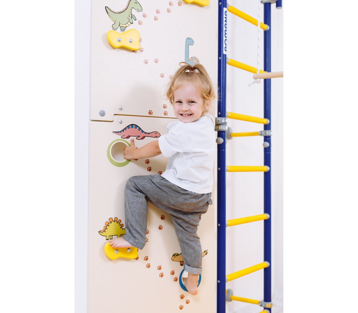 Детская комната со скалодромом