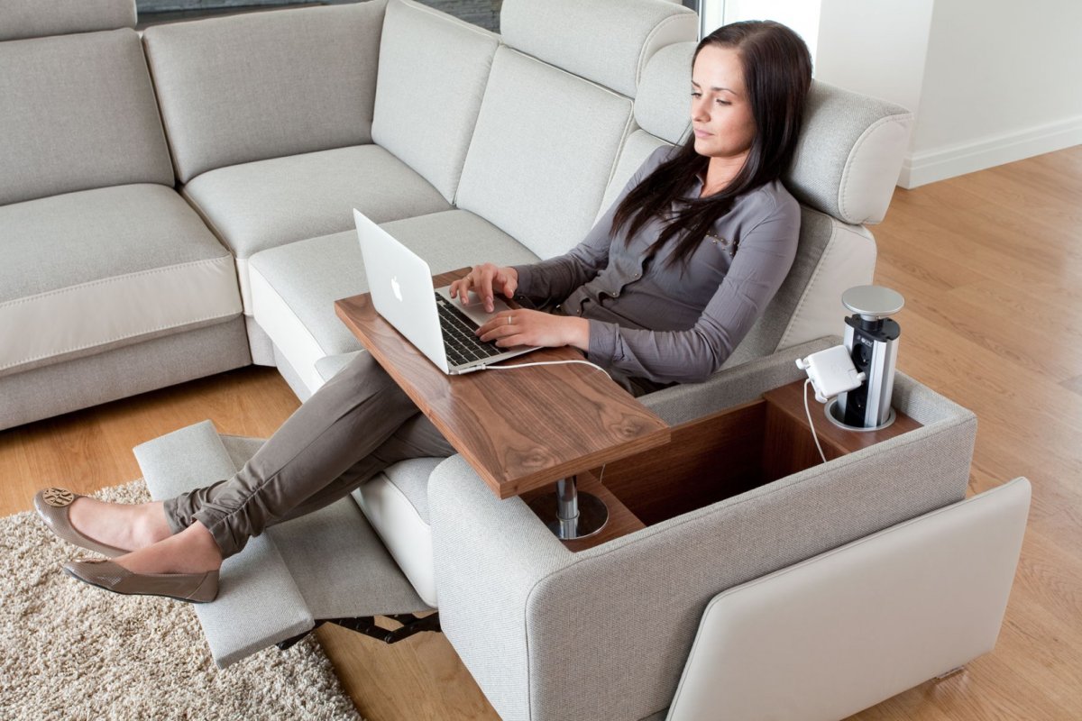 Телевизор на стене