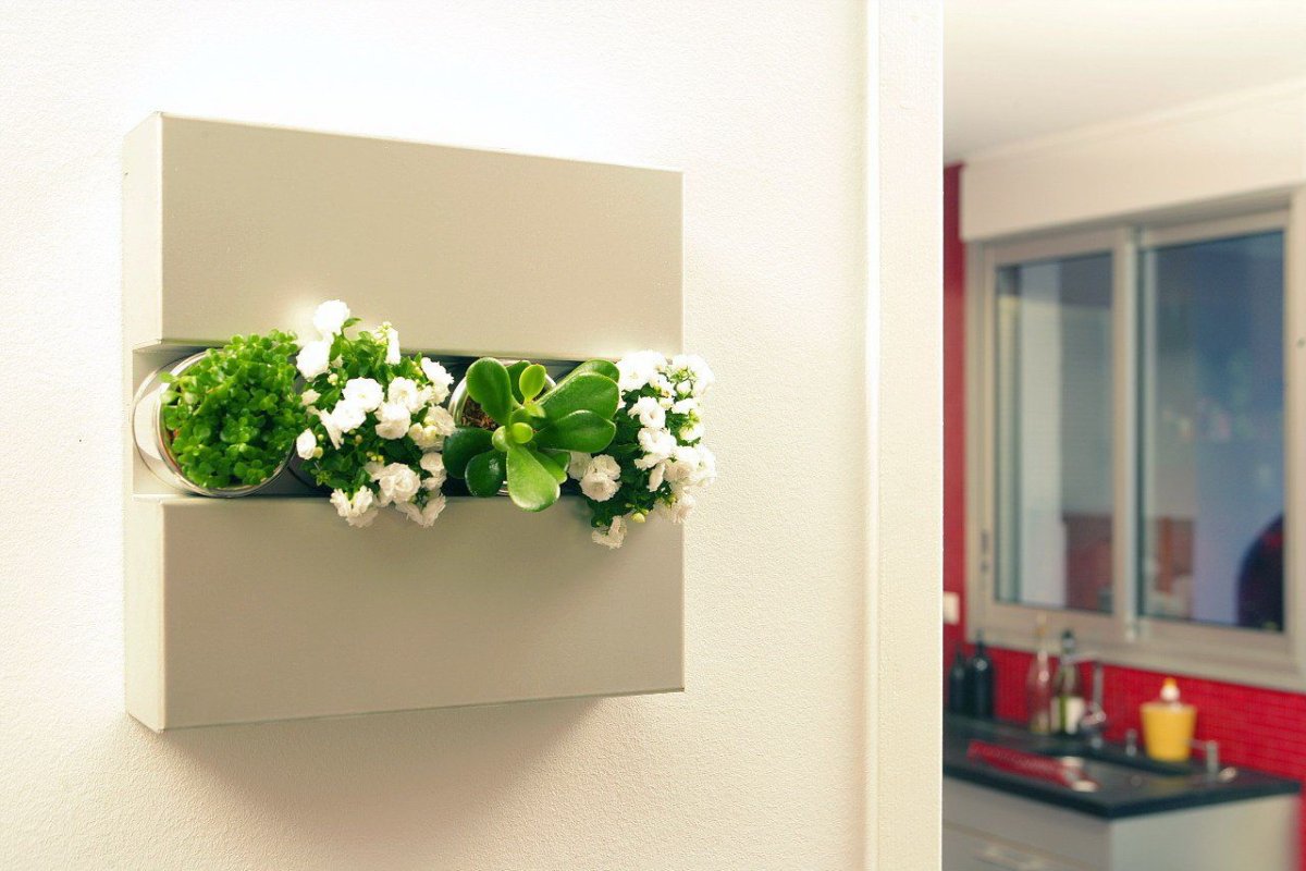 Декорирование интерьера искусственными цветами