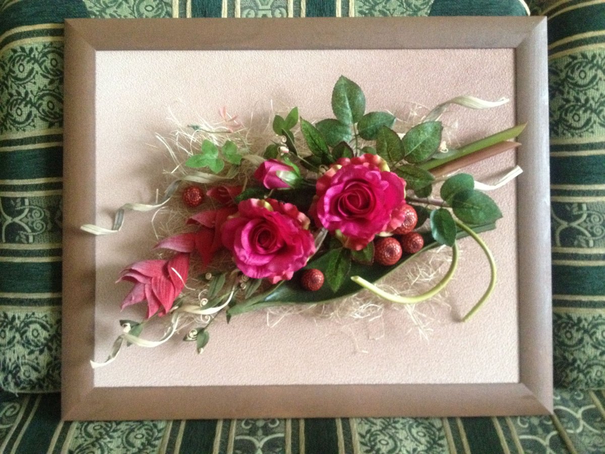 Венки из искусственных цветов