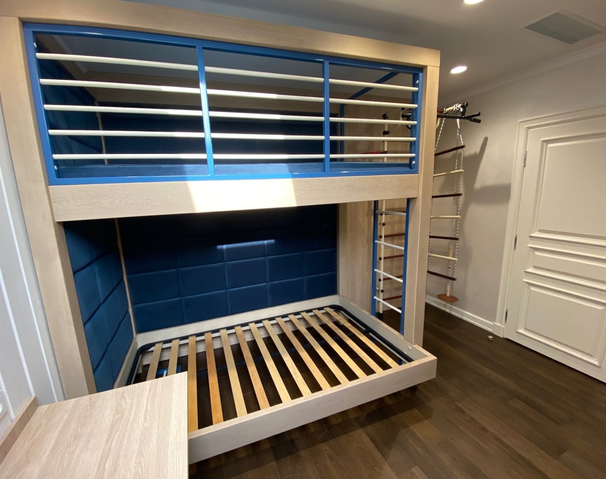 "Буква" кровать