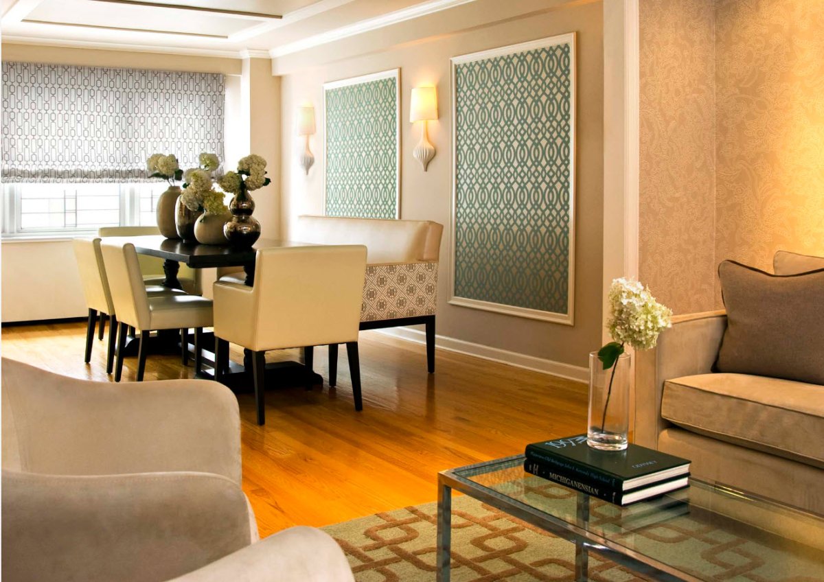 Освещение над диваном в гостиной