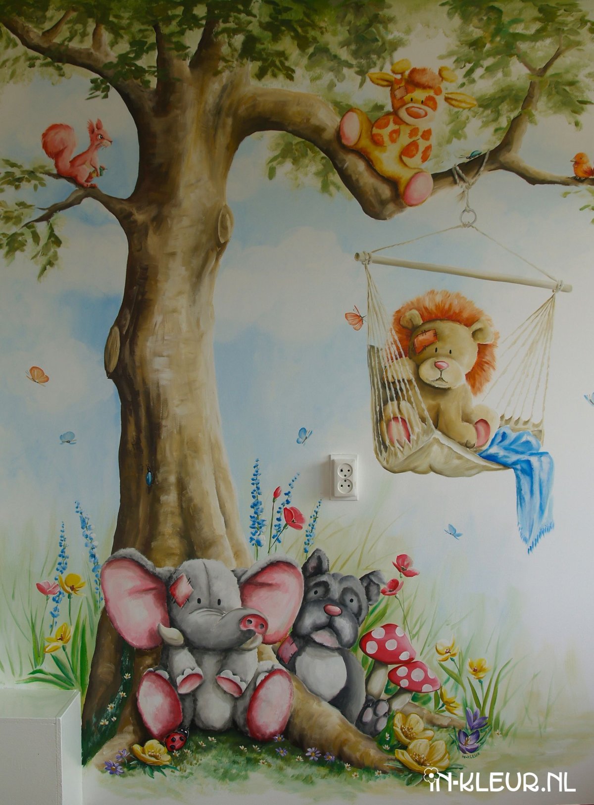 Роспись детской комнаты