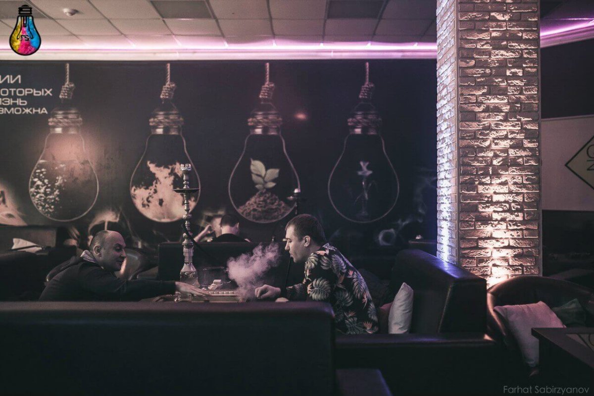 Стена в кальянной