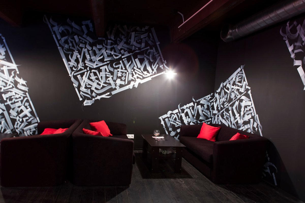 Украшение стен в кальянной