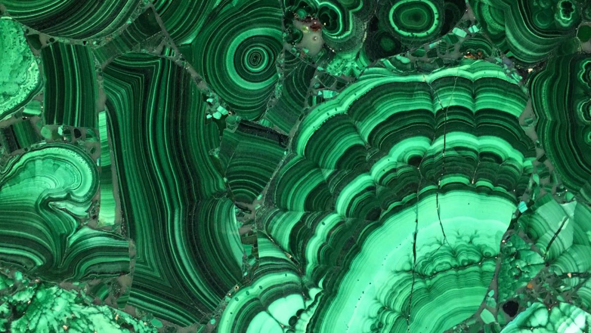 Зеленый изумрудный малахитовый