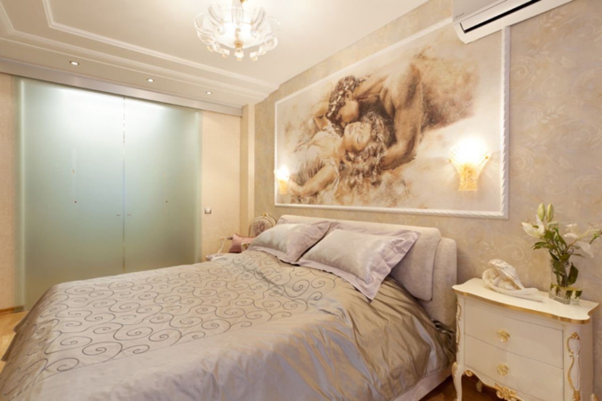 Фреска на стену в спальню над кроватью