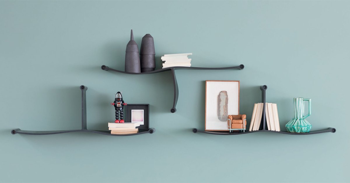 Полочки над кухонным столом