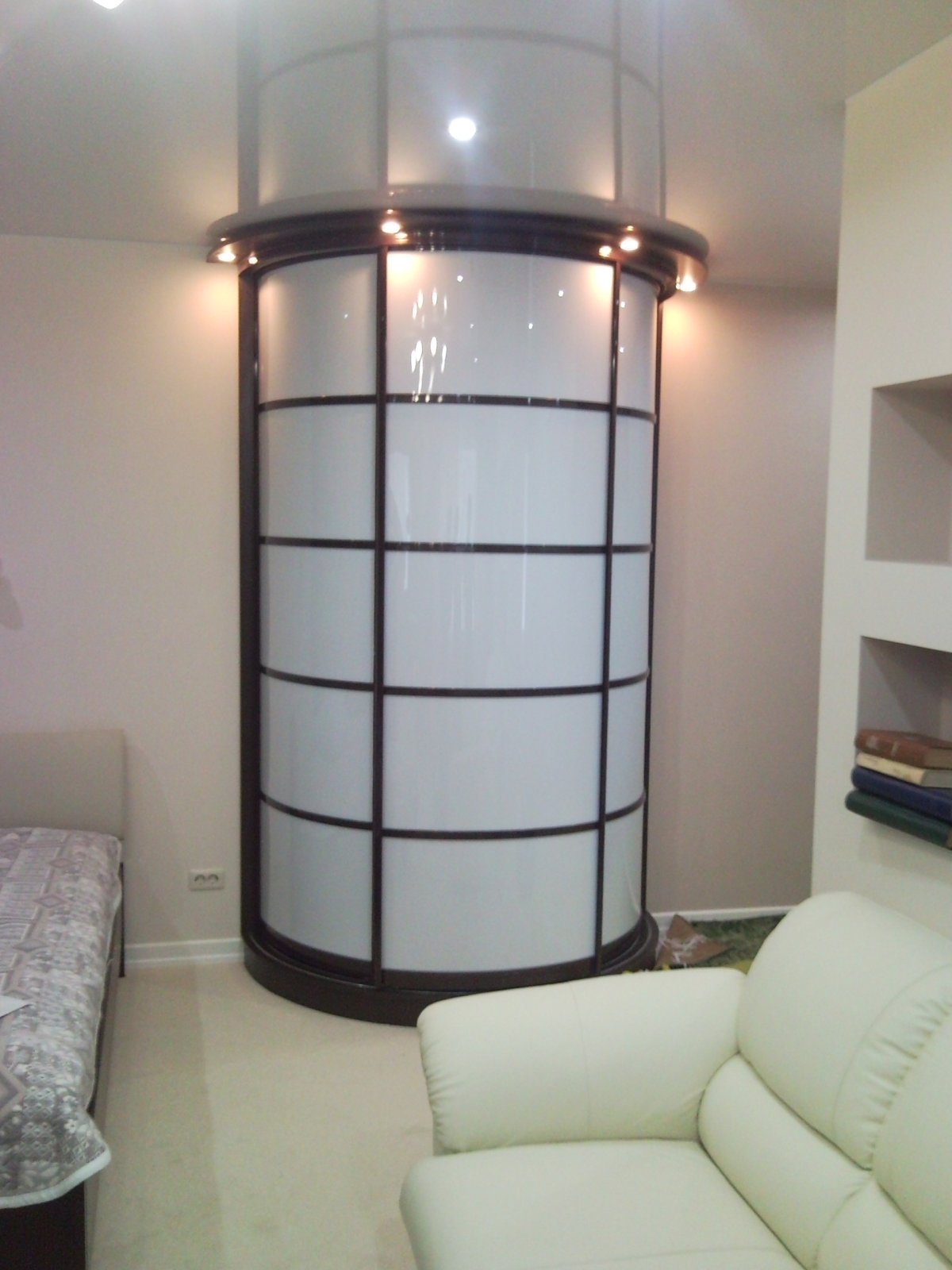 Угловой шкаф купе