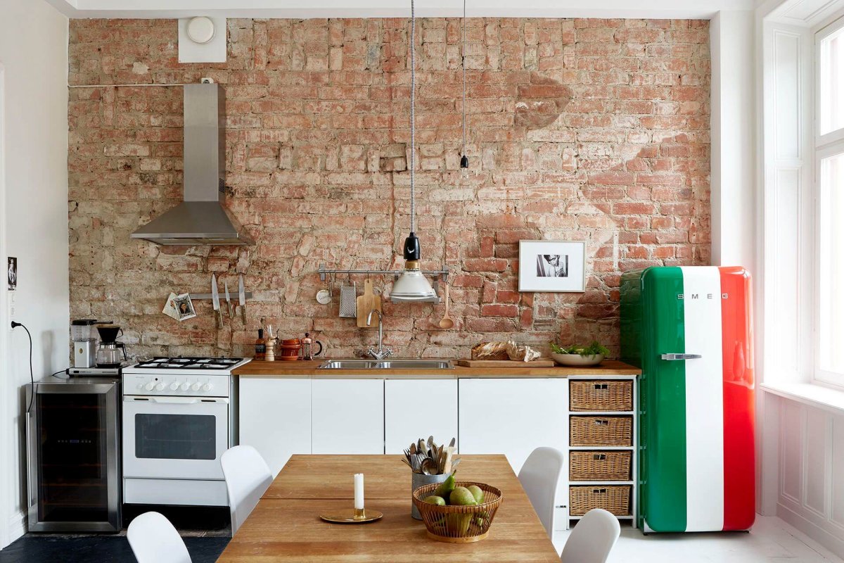 Кухня лофт без верхних шкафов