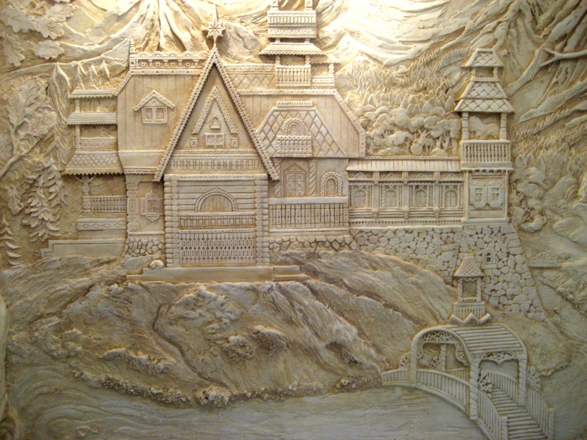 Юхан Смуул барельеф