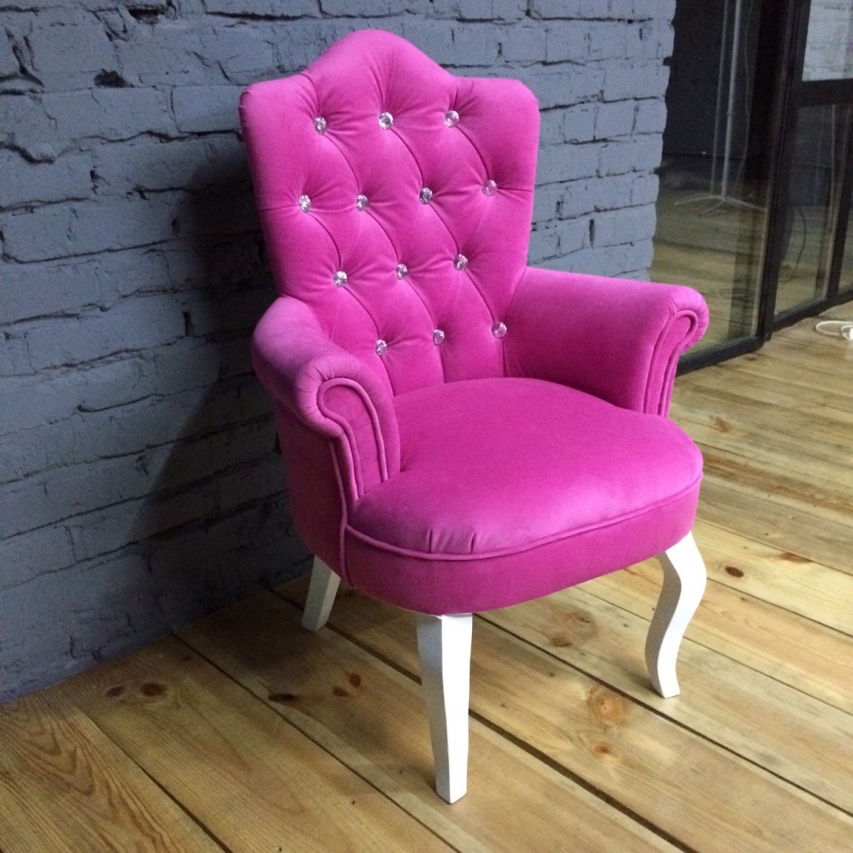 Красивое кресло