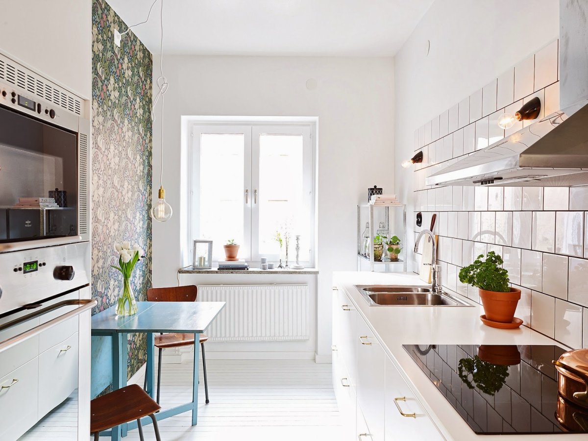 Декор над обеденным столом