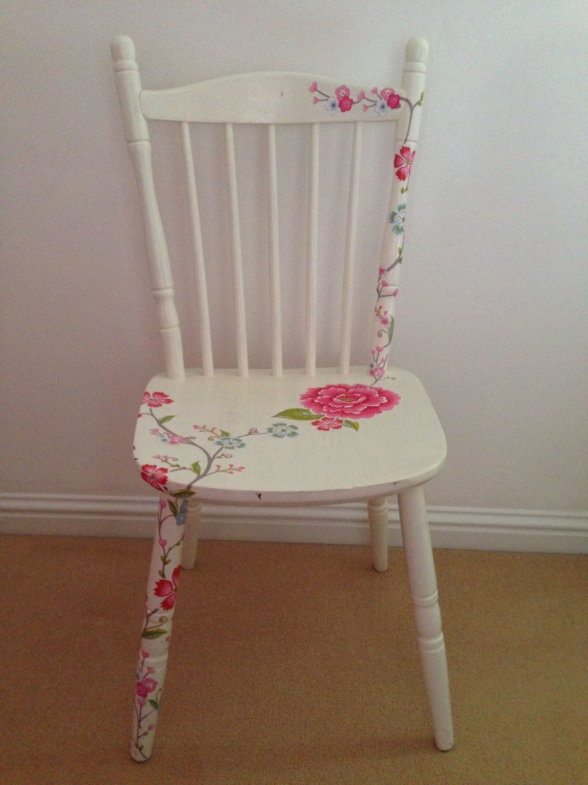 Декор детского деревянного стульчика