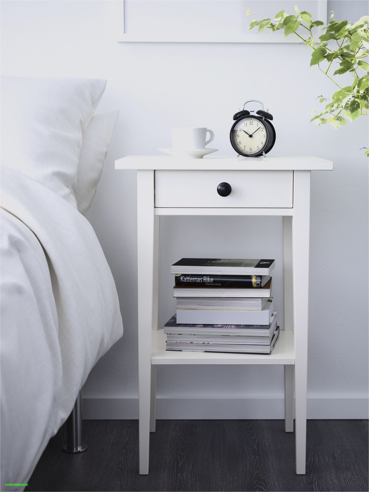 Икеа ХЕМНЭС тумба прикроватная