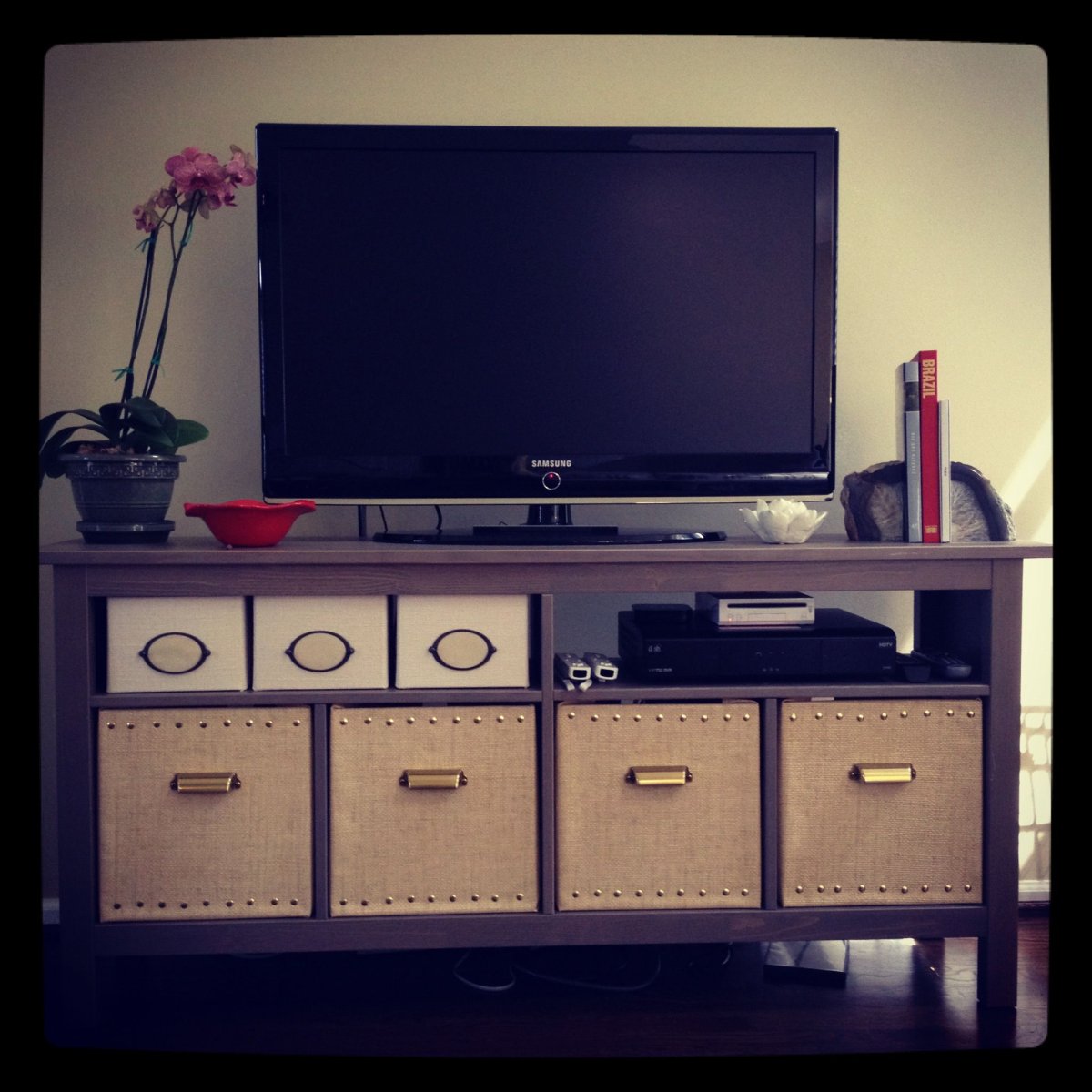 Консоль-тумба ХЕМНЭС икеа