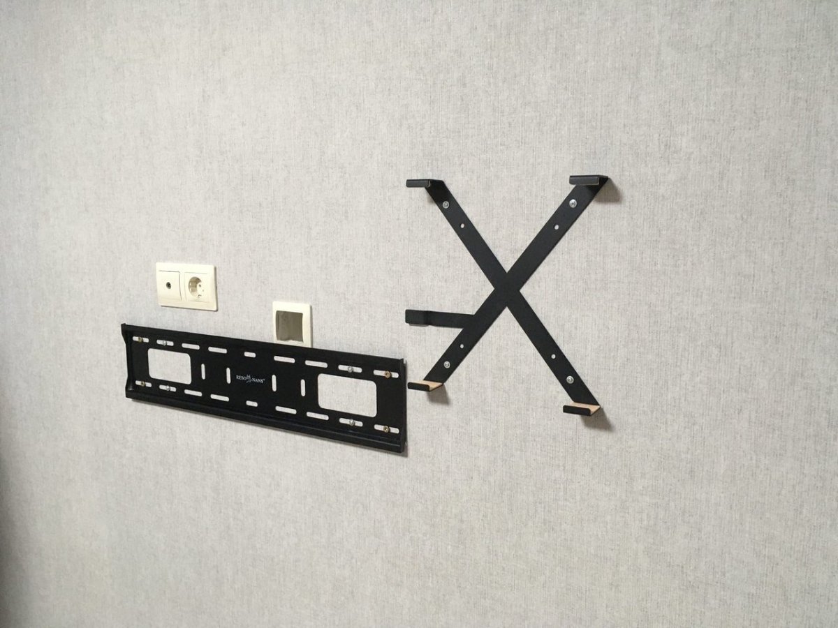 ТВ самсунг 32 отверстия для крепления на стену