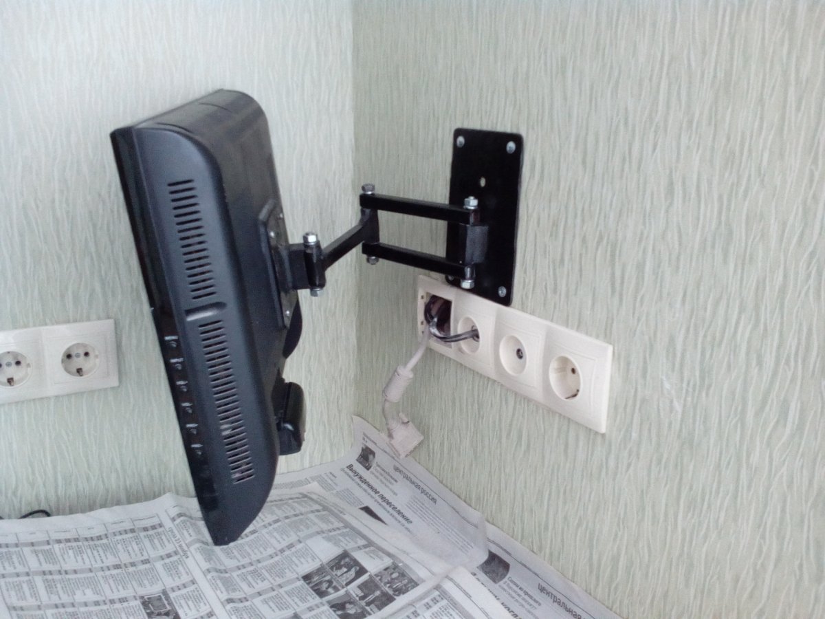 Монтаж кронштейна для телевизора