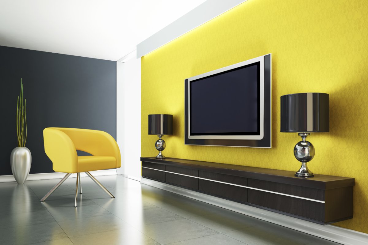 Телевизор на стене