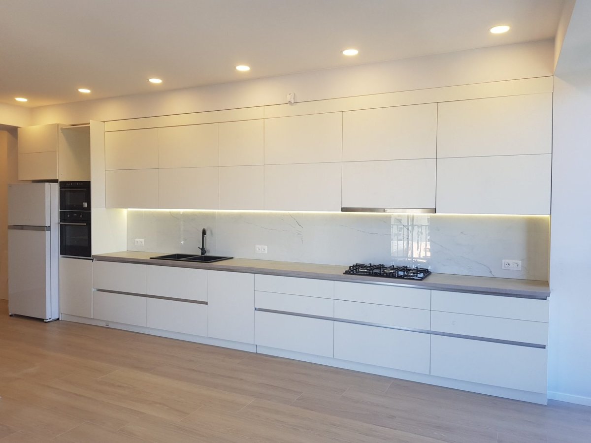 Кухни хайтек белый глянец