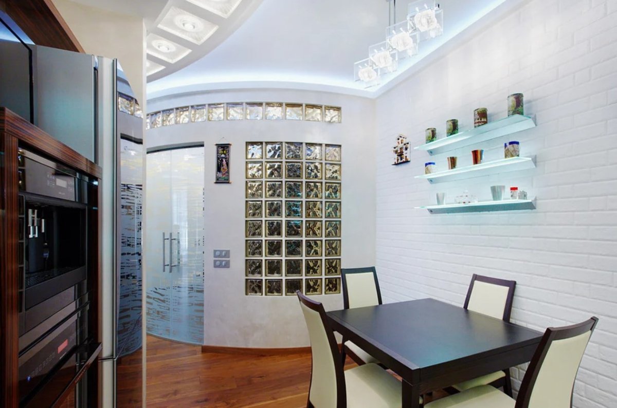 Стеклоблоки в интерьере кухни