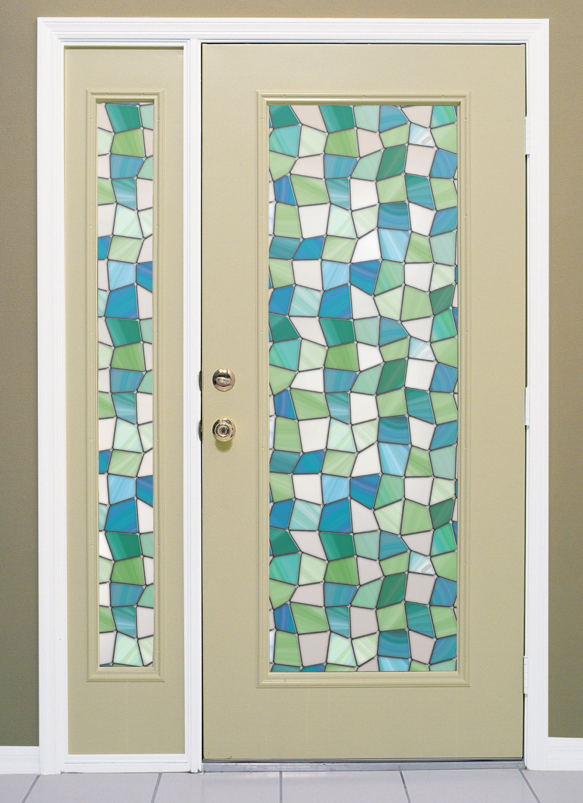 Двери с мозаикой
