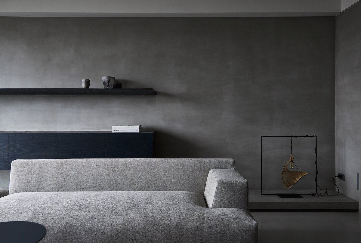 Темный бетон в интерьере