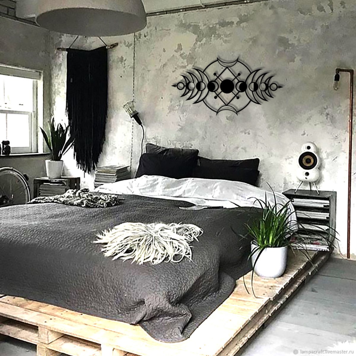 Кровать подиум из паллетов