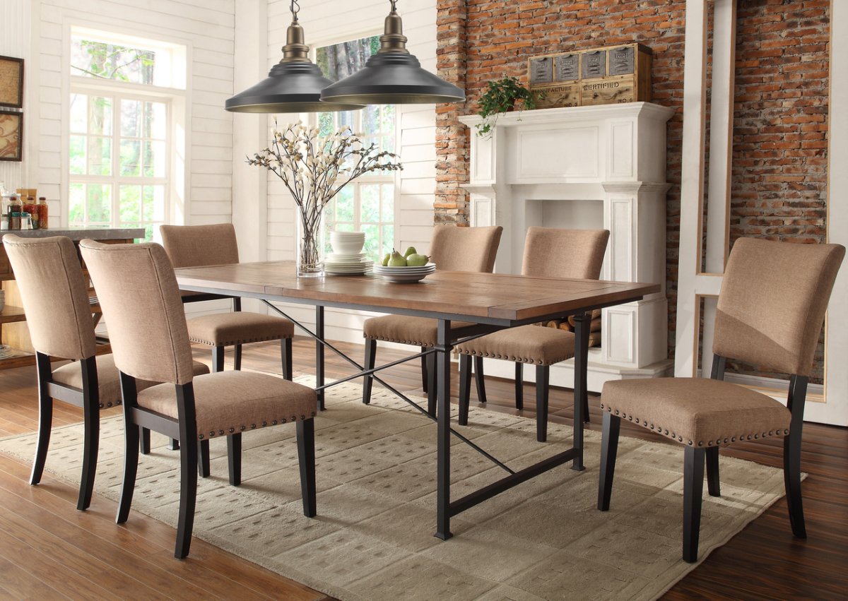 Стол и стулья для кухни в стиле лофт