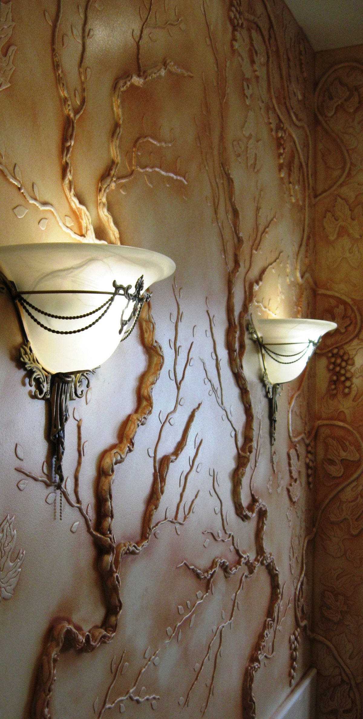 Барельеф дерево