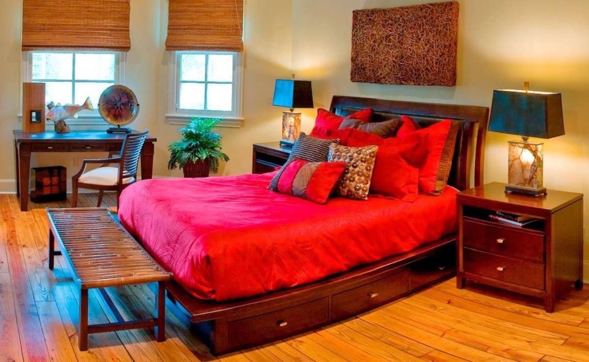 Спальня с оранжевыми акцентами