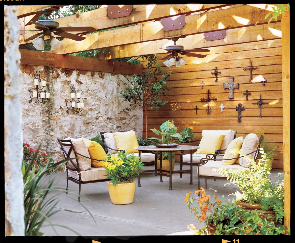 Украшения на стену веранды