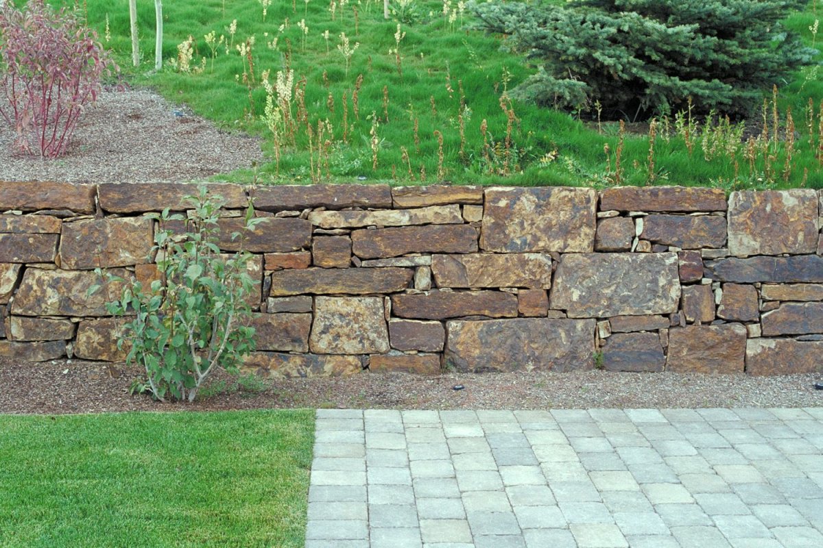 Каменные подпорные стенки