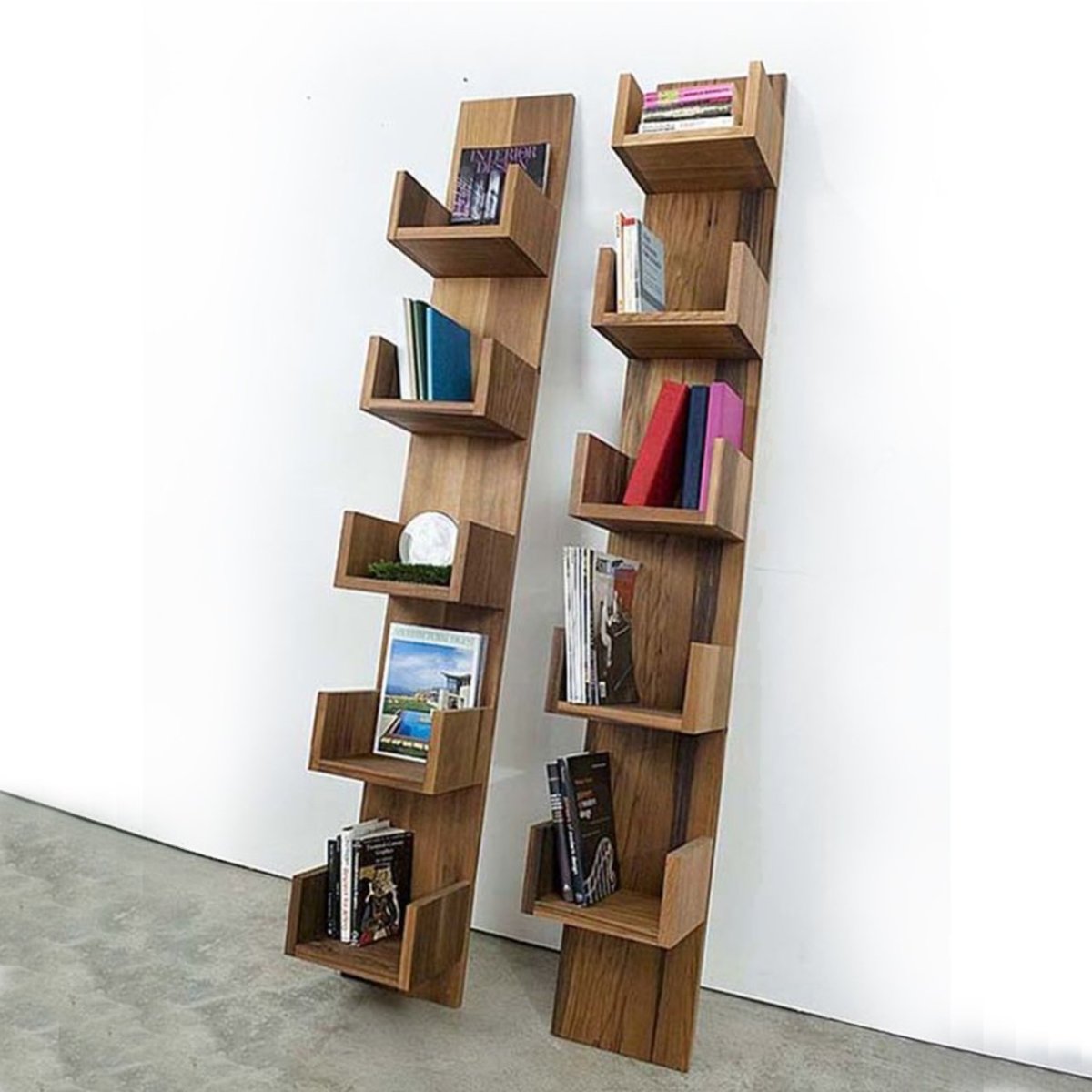 Книжный шкаф