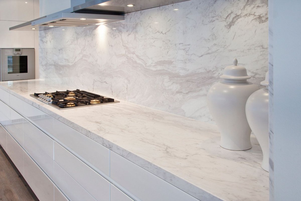 Отделка мрамором колонна