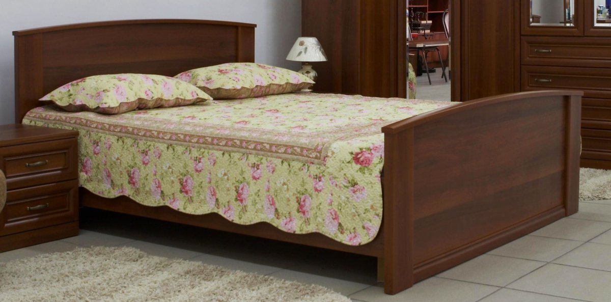 Кровать с изножьем