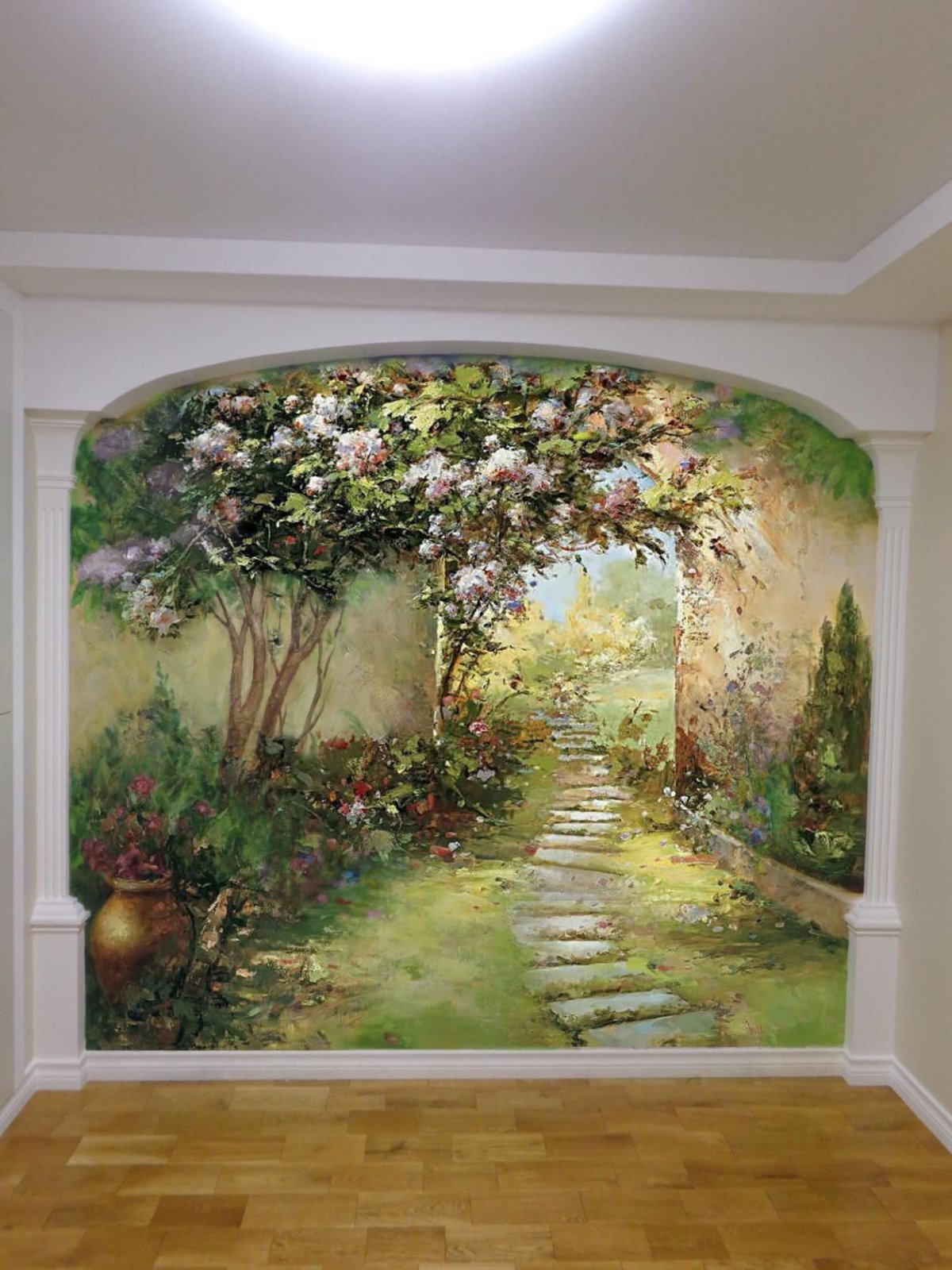 Роспись стен цветы