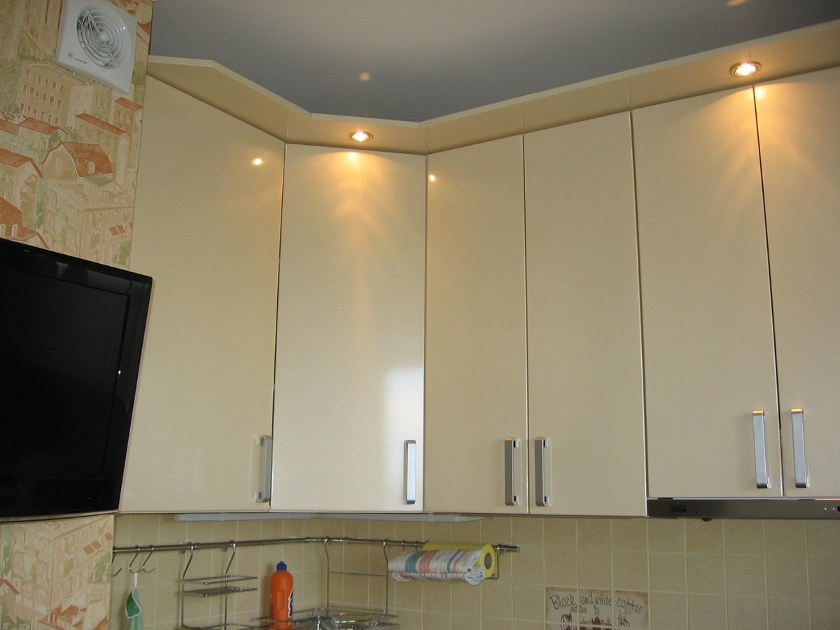 Врезная подсветка на кухне