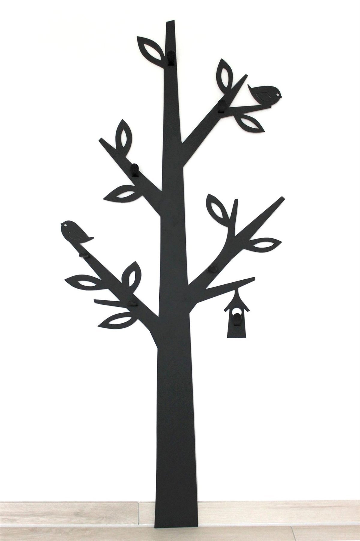 Вешалка в виде дерева